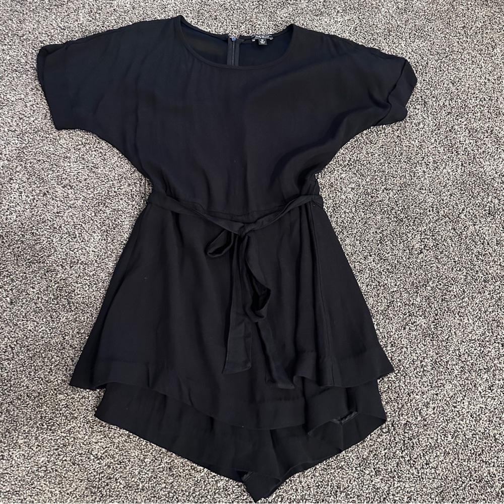 Lucky Brand Black Skort Romper Size M Short Sleeve Tie Waist Back Zip Soft Flowy